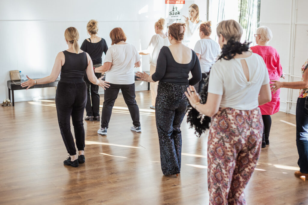 Zajęcia grupy Dancing Queens 50+ w Szkole Tańca SZOK Gliwice